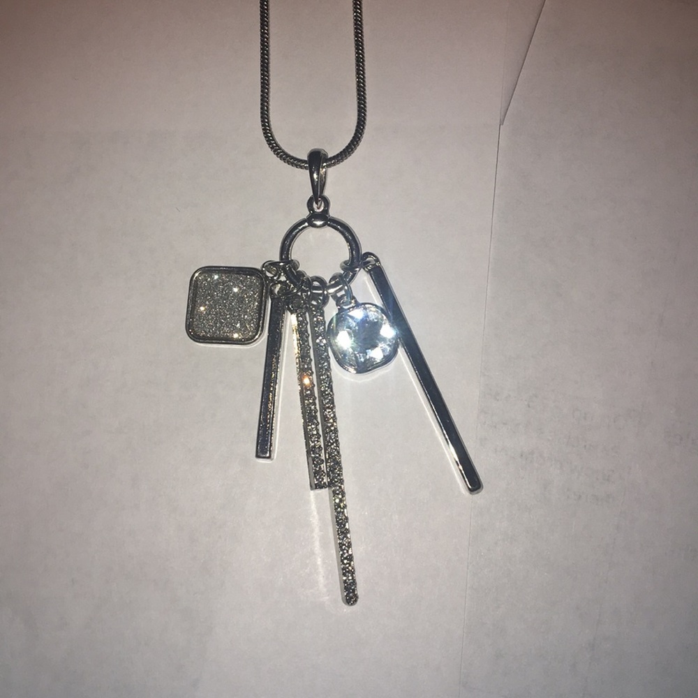 Mudd FAKE crystal necklace.
